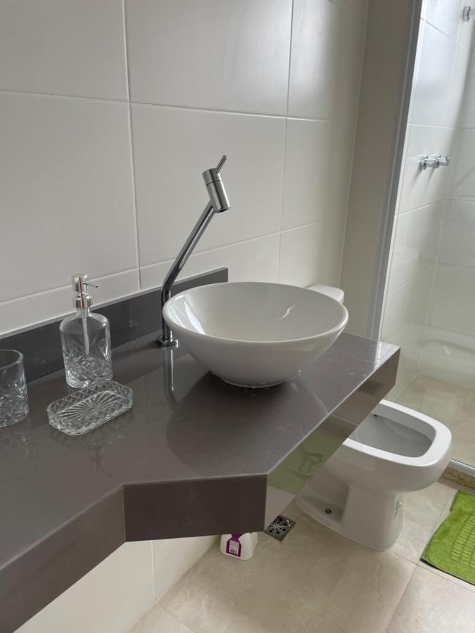 Apartamento Novíssimo Com Total Estrutura Vc *